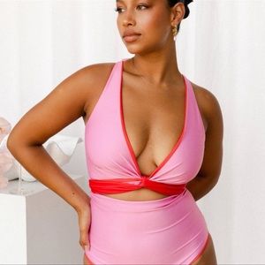 Baiia half TOP only. Size Aus 6 (US 2) NWOT